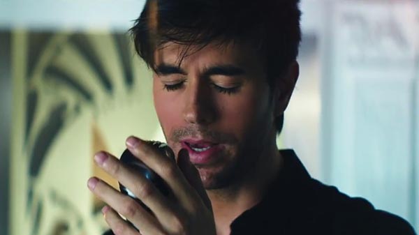 Enrique Iglesias f/ Marco Antonio Solis - 