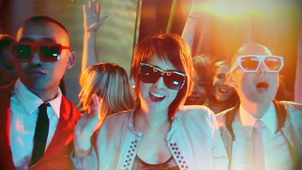 Far East Movement f/ The Cataracs & Dev - Like A G6