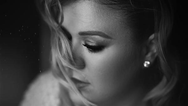 Kelly Clarkson - 