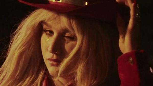 Kesha f/ The Dap Kings Horns - 