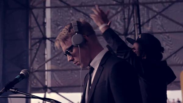 Major Lazer f/ Flux Pavilion - 