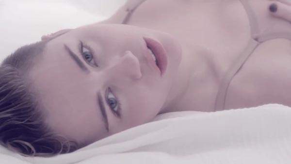 Miley Cyrus - 