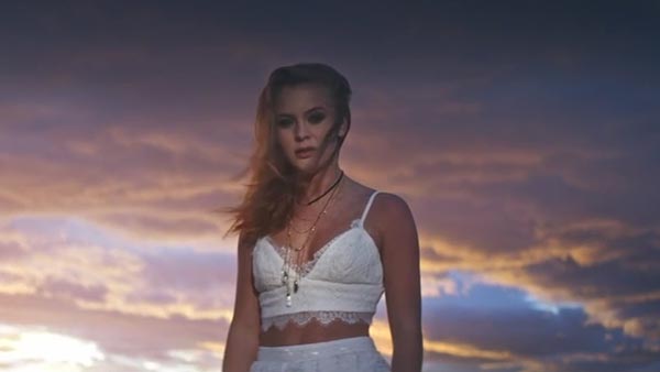 MNEK & Zara Larsson - 